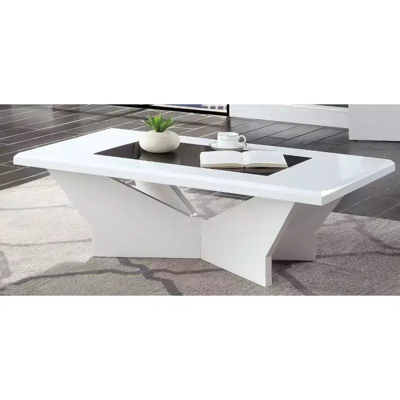 Table basse avec plateau en verre trempé