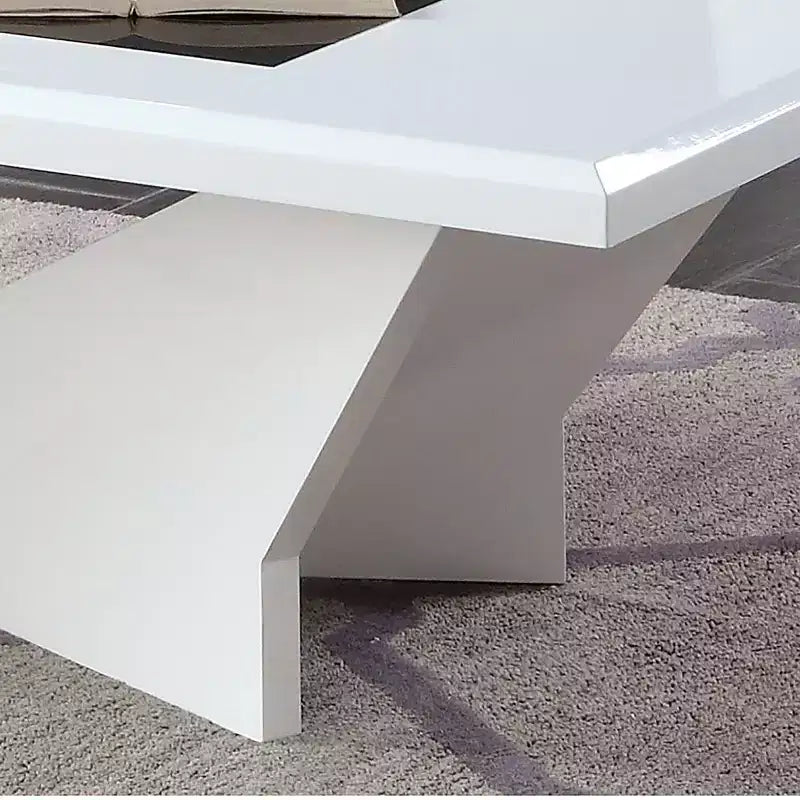 Table basse avec plateau en verre trempé